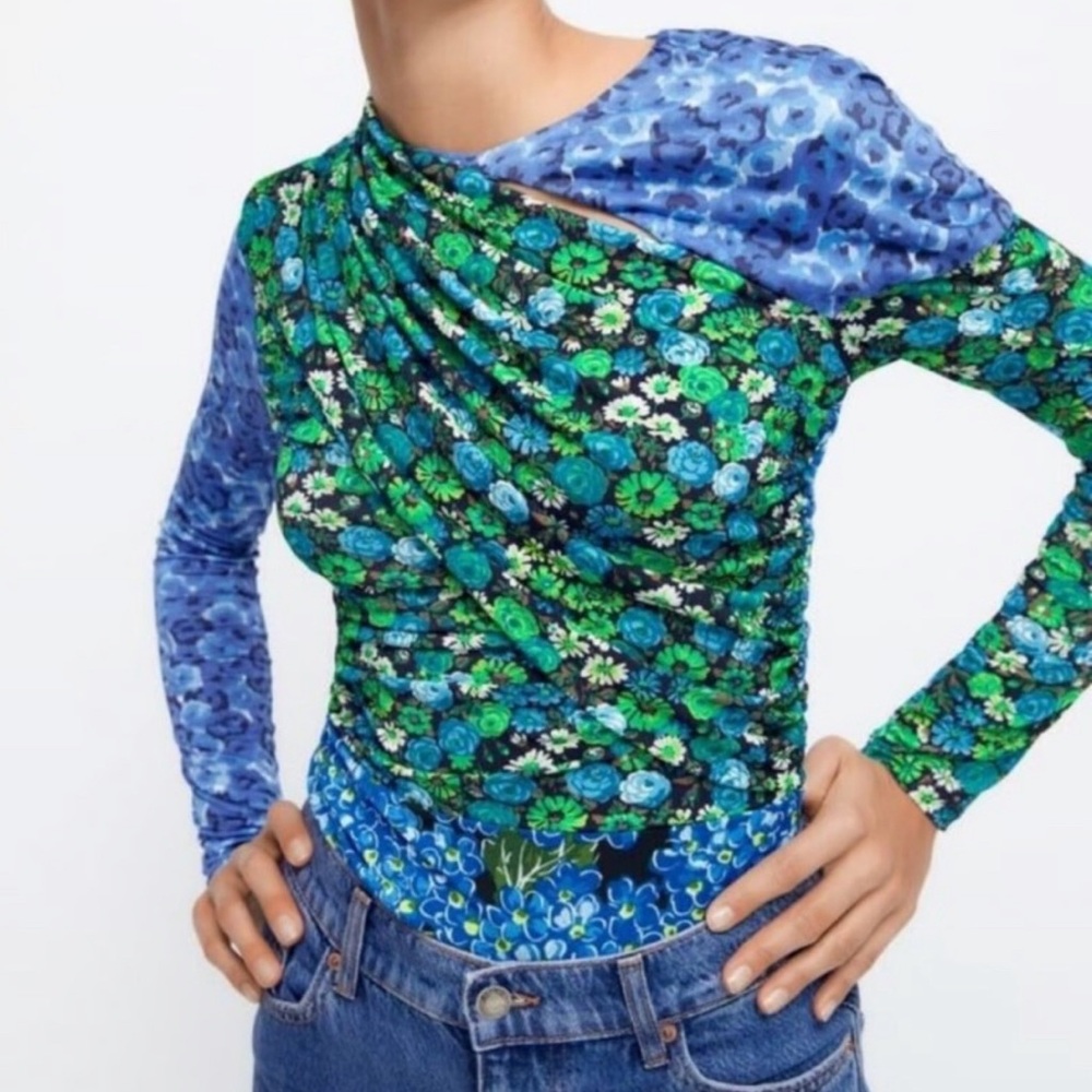 Zara floral top, size M